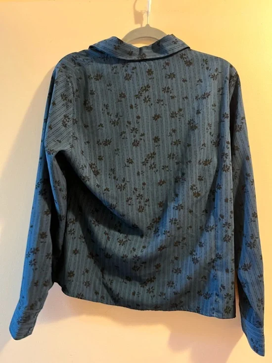 croft & barrow Blue Floral-Print Button-Front Shirt - Picture 3 of 3